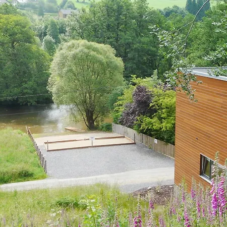 Riverside Retreat With Sauna, Cleaning Included Dom wakacyjny Coo