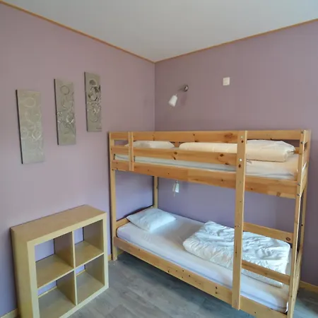 Riverside Retreat With Sauna, Cleaning Included * Coo
