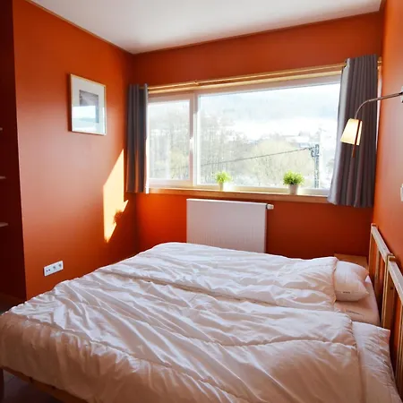 Dom wakacyjny Riverside Retreat With Sauna, Cleaning Included Coo