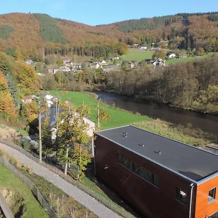 Riverside Retreat With Sauna, Cleaning Included *